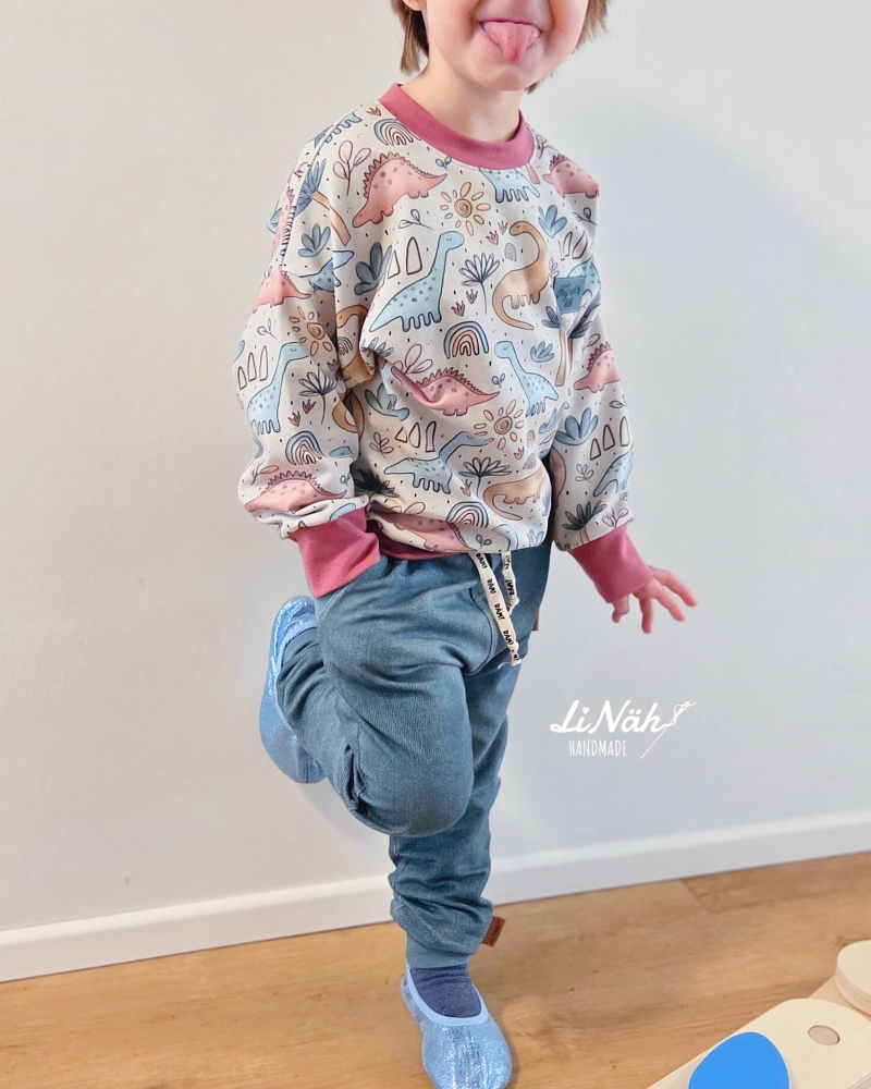 Bild 1 von Klimperklein eBook Sportlicher Sweater 104 bis 170 Schnittmuster mit 3 Teilungen Beamerdatei Ebenen
