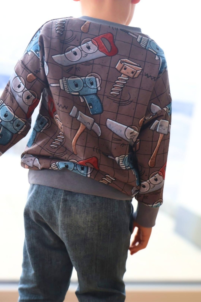 Bild 1 von Klimperklein eBook Sportlicher Sweater 104 bis 170 Schnittmuster mit 3 Teilungen Beamerdatei Ebenen