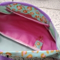 Bild 9 von Fancy Hipbag - geräumige Colorblock-Bauchtasche mit raffiniertem Innenleben