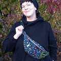 Bild 23 von Fancy Hipbag - geräumige Colorblock-Bauchtasche mit raffiniertem Innenleben